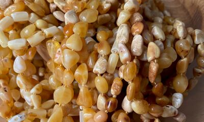 NEADJUDECAT/LOT 22.7 – 0,5 kg chihlimbar prelucrat de diferite mărimi si culori.