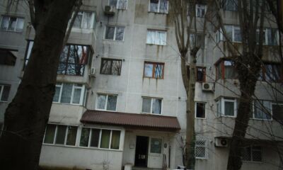 Imobil apartament compus din două camere și dependințe+boxă (Constanța, str. I.L. Caragiale nr. 14, Bl. I1, sc. E, etaj 2, ap. 71)