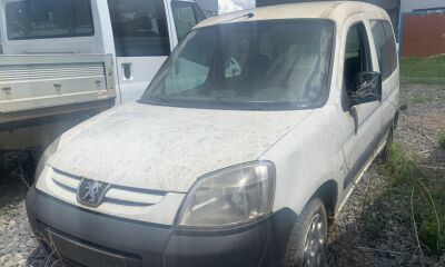 Autovehicul PEUGEOT PARTNER (redus cu 50%)