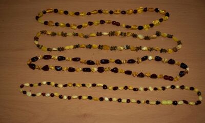 LOT nr. 21– 7,5 kg chihlimbar prelucrat de diferite mărimi si culori.