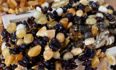 NEADJUDECAT/LOT 22.6 – 0,5 kg chihlimbar prelucrat de diferite mărimi si culori.