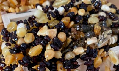 NEADJUDECAT/LOT 22.9 – 0,5 kg chihlimbar prelucrat de diferite mărimi si culori.