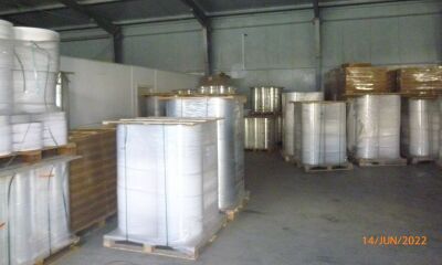 Stocuri ambalaje şi materii prime pentru industria producătoare de tutun şi ţigări.