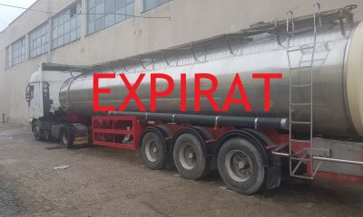 Ansamblu rutier compus din autoutilitară autotractor Iveco Magirus și semiremorcă cisternă Srema Butterfield