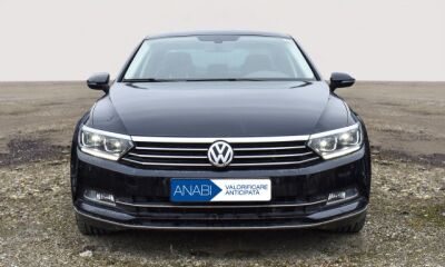 ADJUDECAT - VOLKSWAGEN PASSAT varianta sedan - a doua licitație