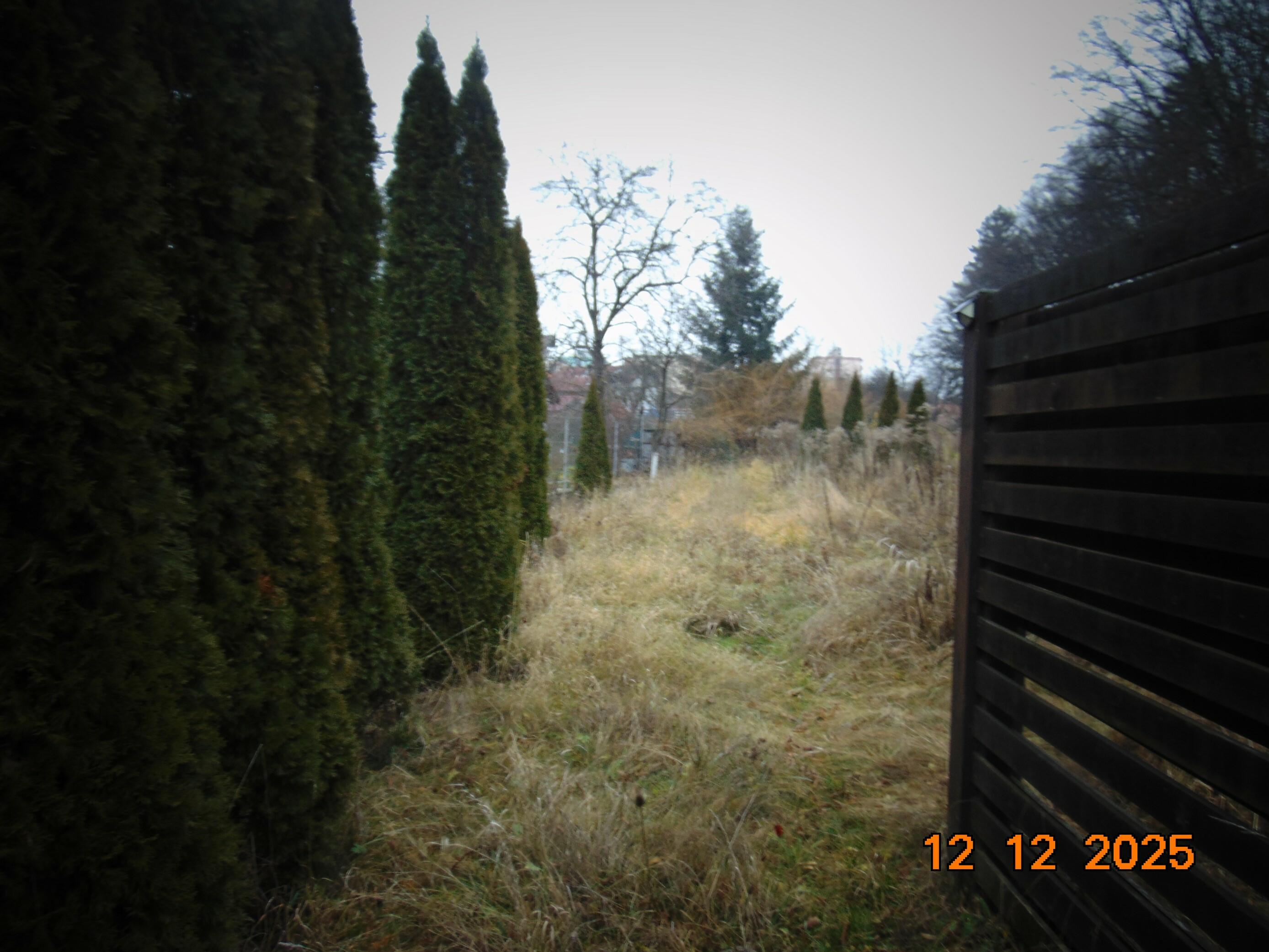 Imobil, teren intravilan cu suprafața de 687 mp, din care 554 mp categorie de folosință arabil și 133 mp categoria de folosință drum