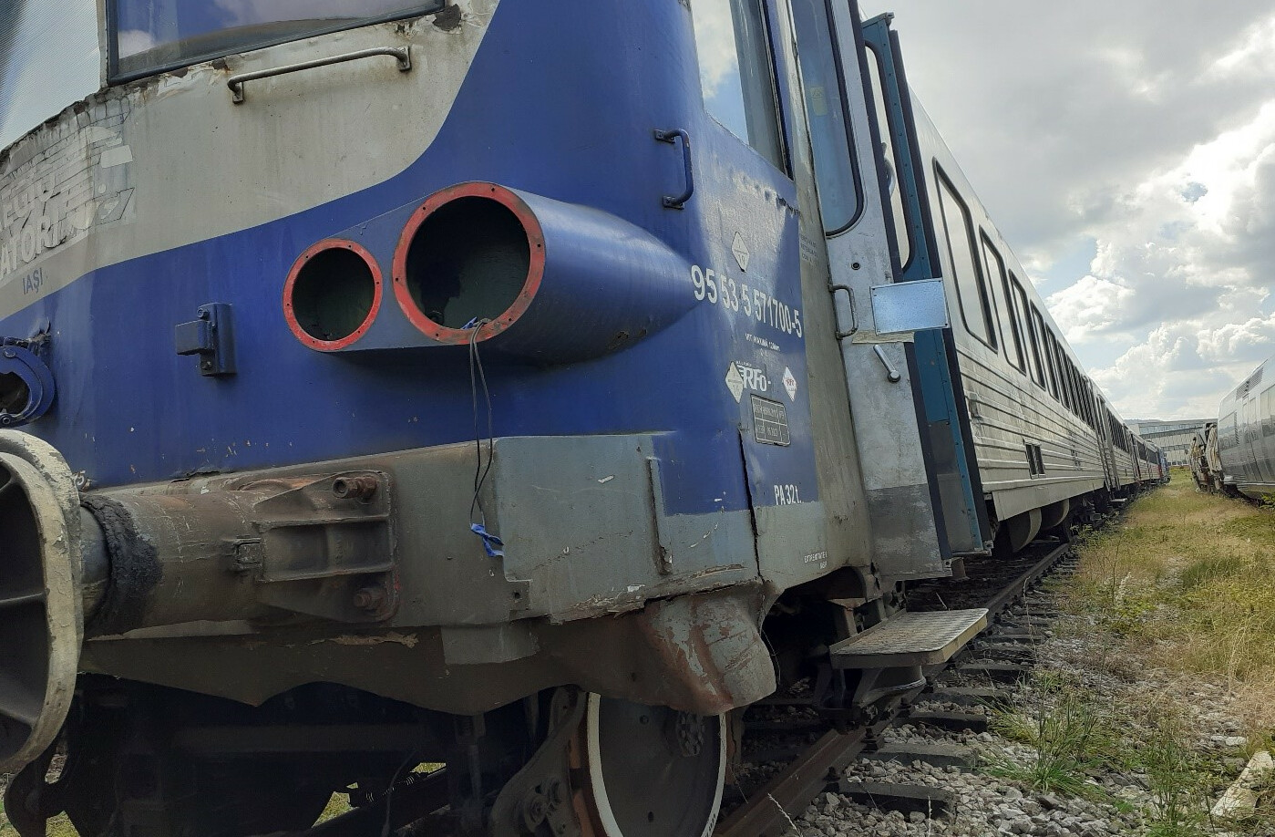 Automotor nr. AMX 1700 – ansamblu compus din automotor nefuncțional – 37 tone și remorcă nefuncțională - 23 tone.