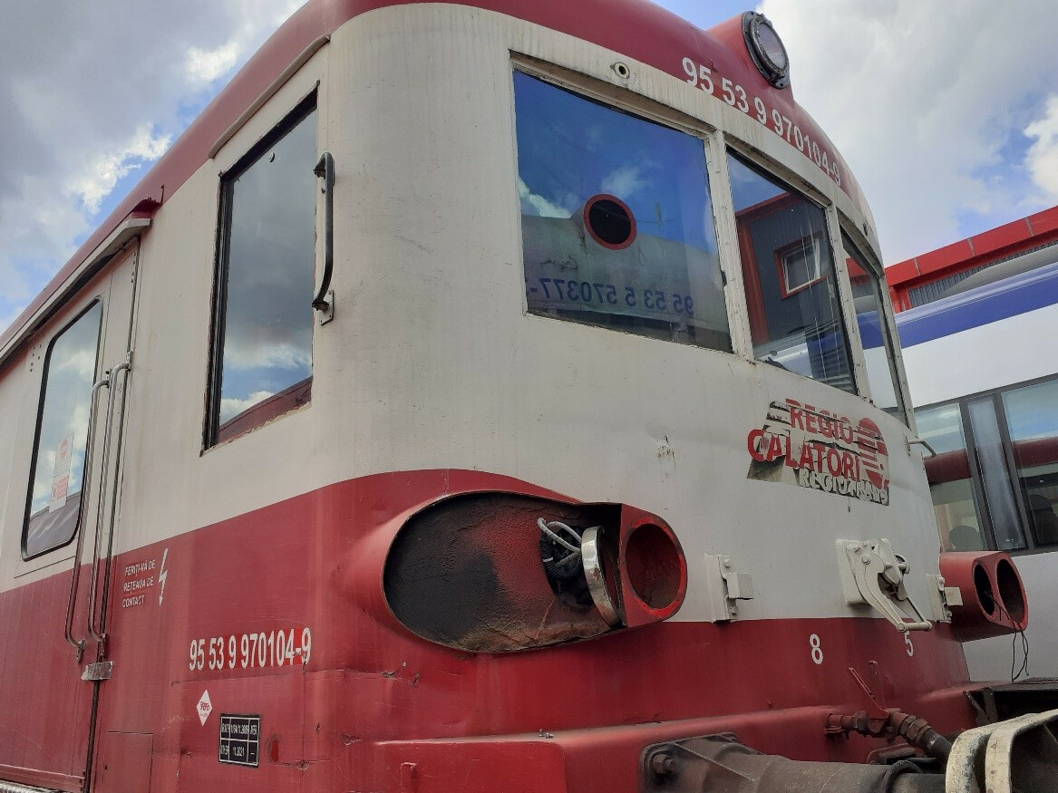 Motor vehicle no. AMX4515 – assembly composed of non-functional motor vehicle – 32 tons and non-functional trailer -23 tons.