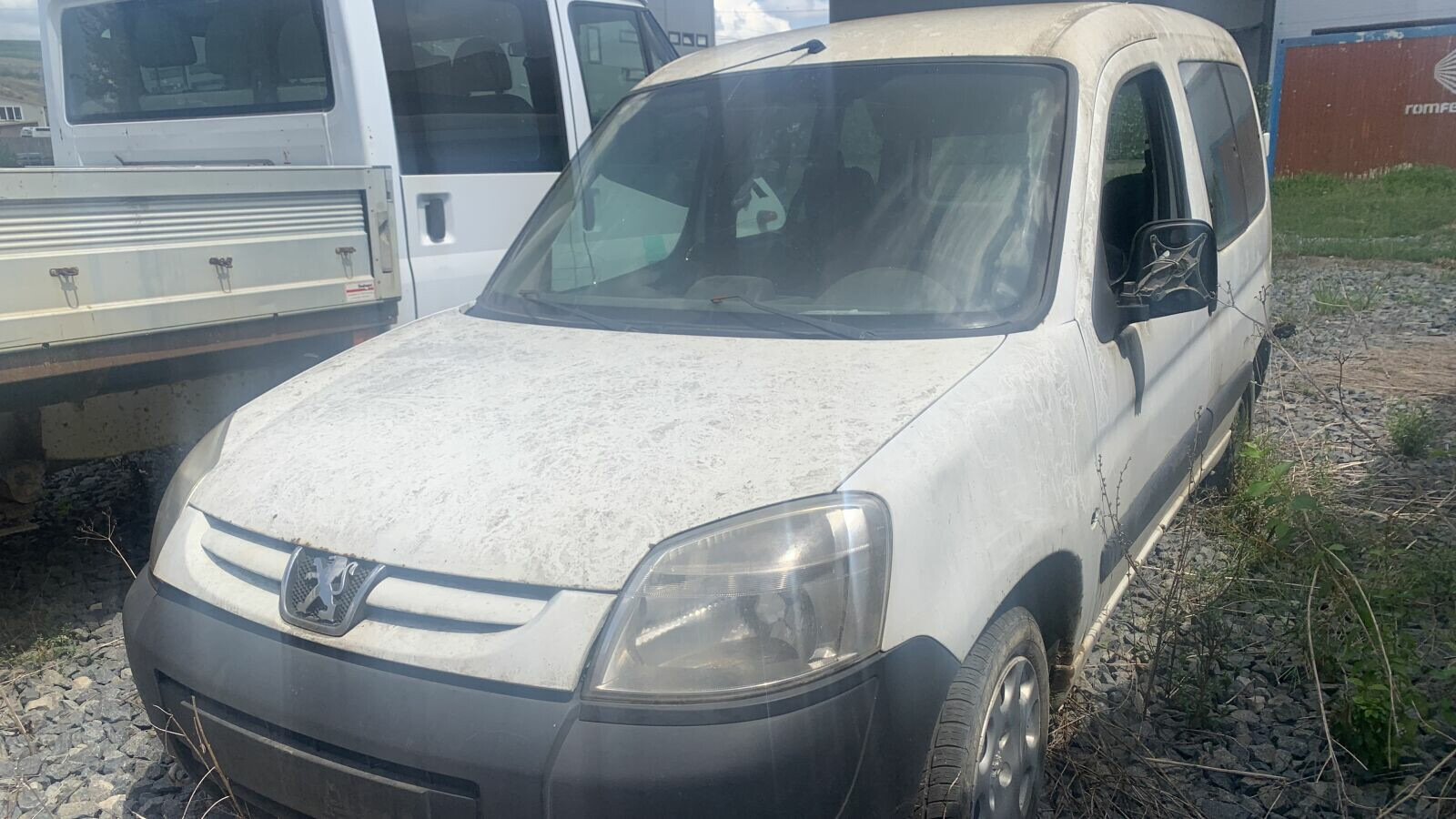 Autovehicul  PEUGEOT PARTNER (redus cu 50%)