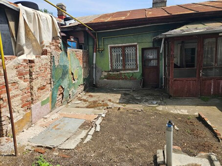 Imobil confiscat situat în București, Șoseaua Andronache nr. 160 B (fost 160), Sectorul 2, compus din cladire cu 45 mp suprafața construită la sol + 103 mp teren intravilan curți construcții