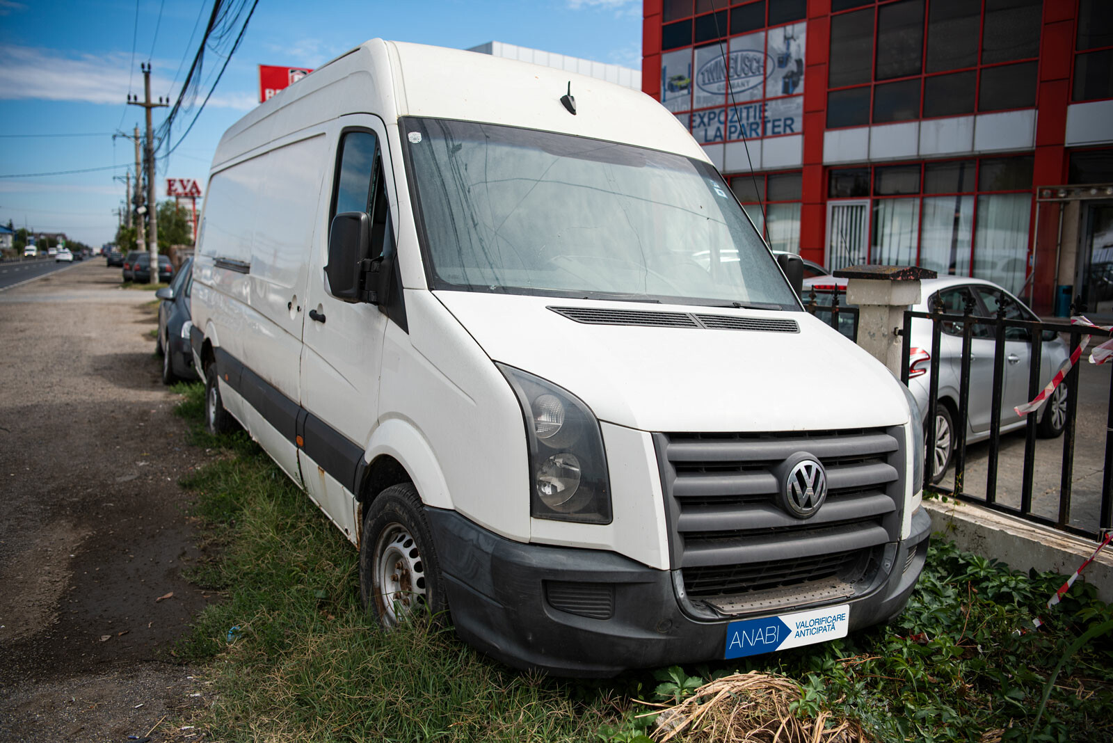 Autoutilitară marca Volkswagen Crafter 2.5 TDI, a doua licitatie