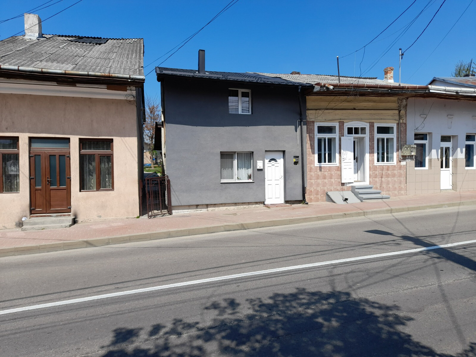 Imobil compus din teren intravilan și construcții, situat în municipiul Suceava