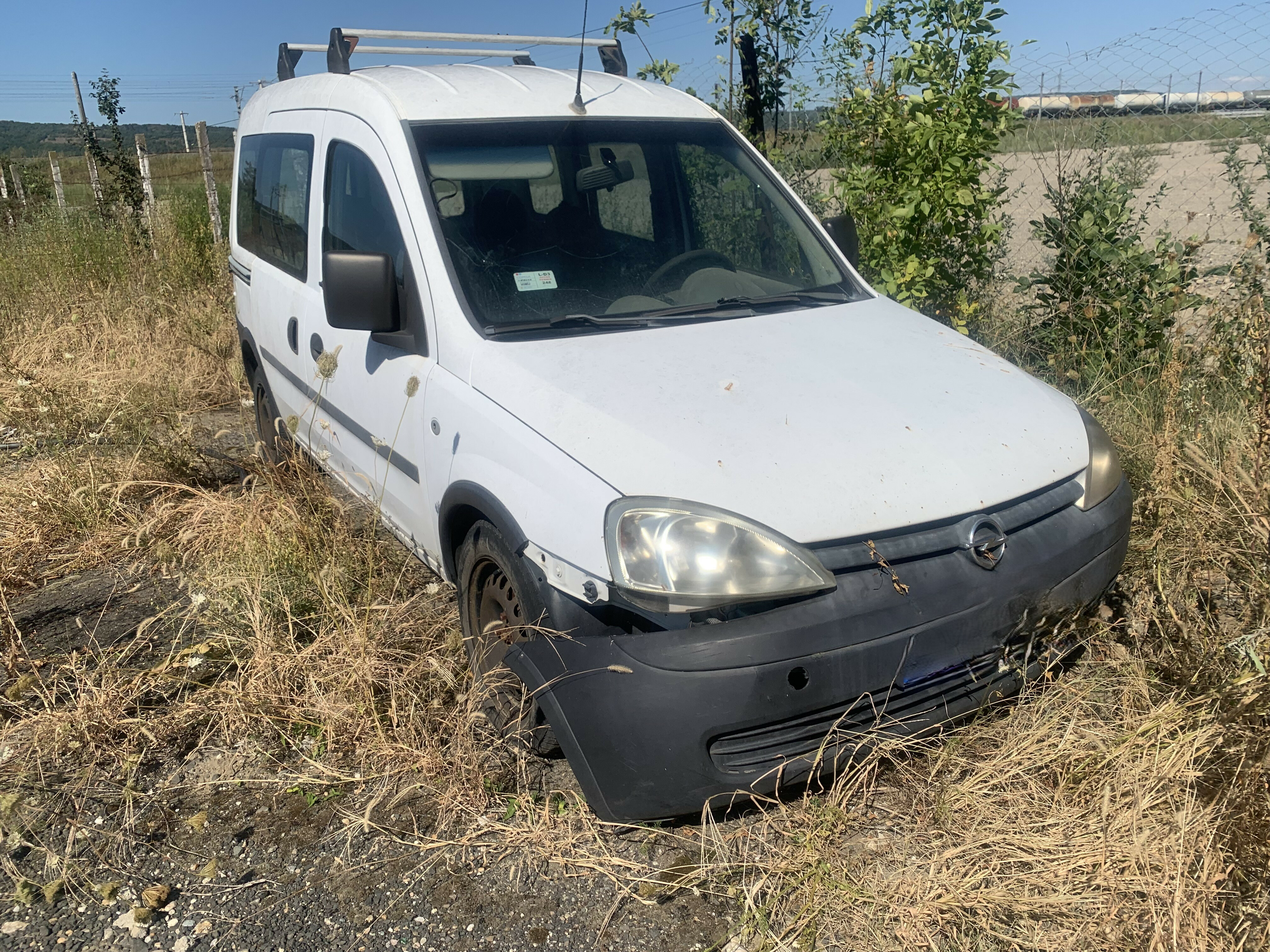 Autoutilitară Opel  Combo (redusă cu 50%)