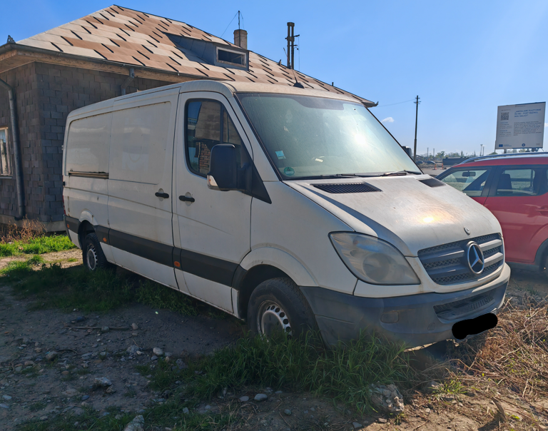 Autoutilitara Mercedes Benz - model Sprinter