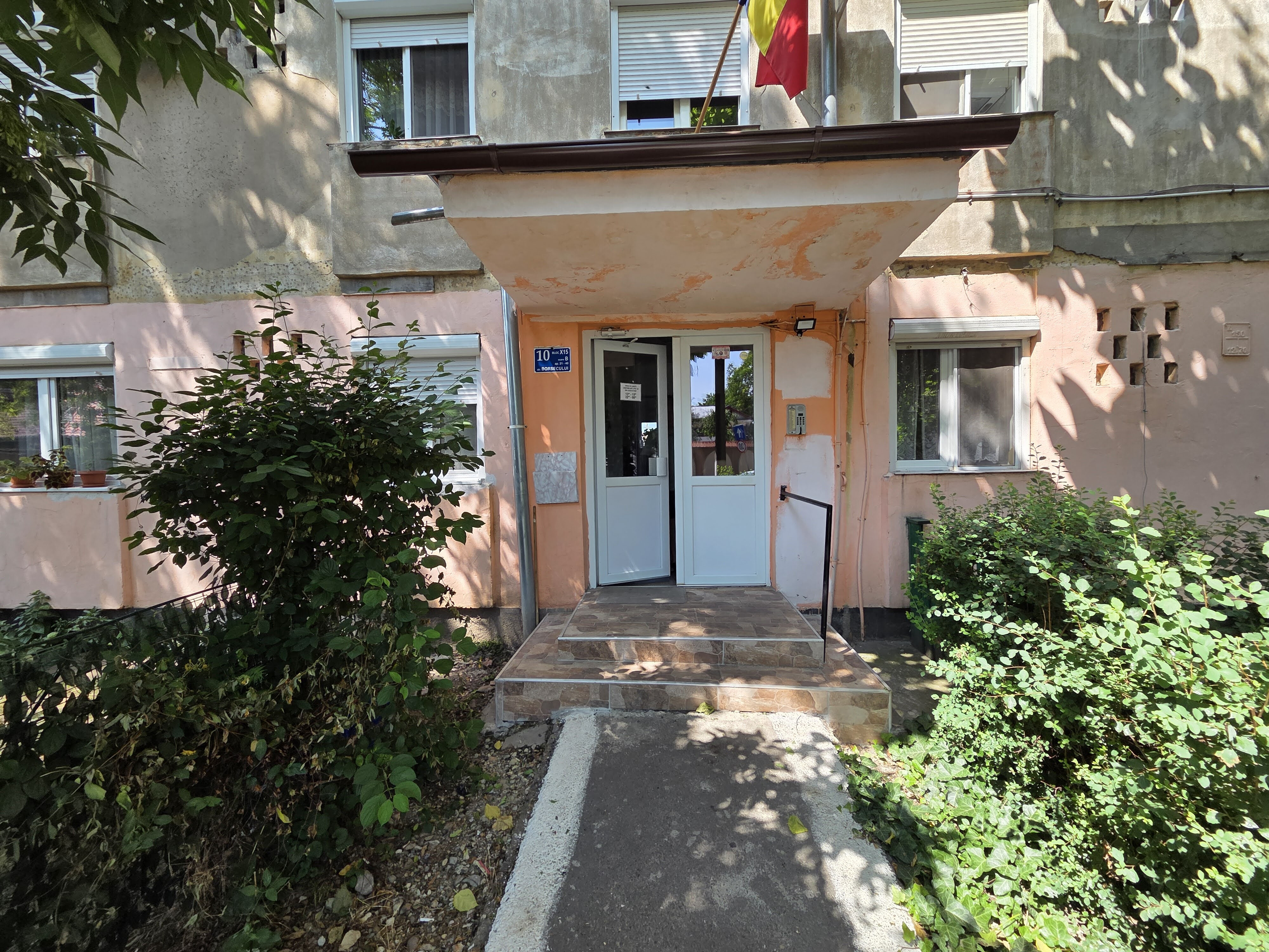 Imobil, apartament cu 2 camere, situat în mun. Oradea, str. Borsecului, nr. 10, bl X15, ap 24, jud. Bihor