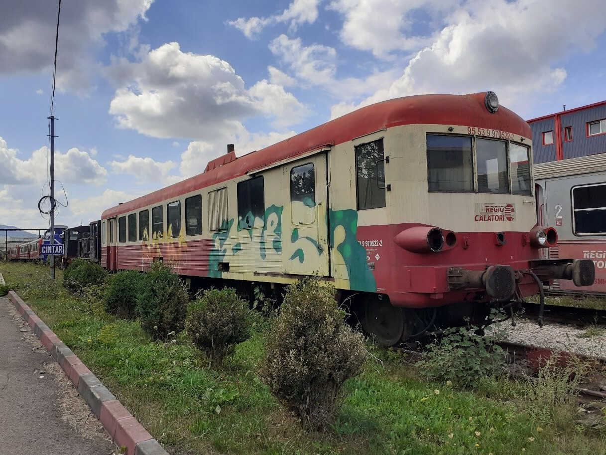 Automotor AMX 4522 – ansamblu compus din automotor nefuncțional – 35 tone și remorcă nefuncțională - 32 tone.