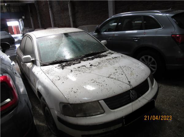 Autovehicul marca	VW, Tipul Passat Caroseria Sedan, an 1999