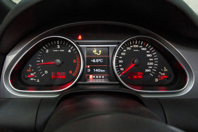 ADJUDECAT - Audi Q7 S-Line 2007