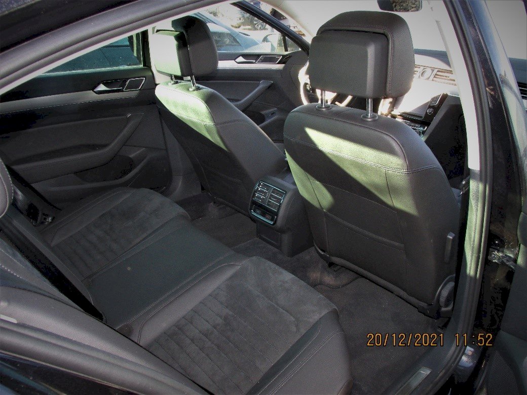 NEADJUDECAT VOLKSWAGEN PASSAT varianta sedan (AN 2015)