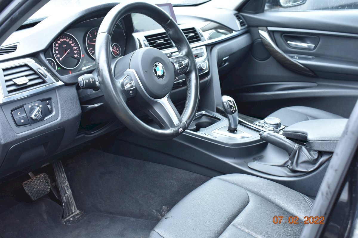 ADJUDECAT Autovehicul marca BMW 320D - Tipul EFF A - Caroseria SEDAN - a doua licitatie