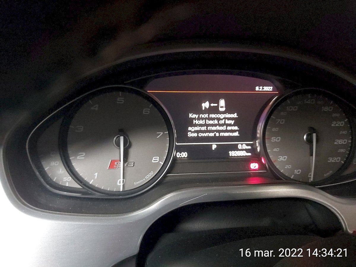 ADJUDECAT Autovehicul marca AUDI Tipul S8 - an 2014