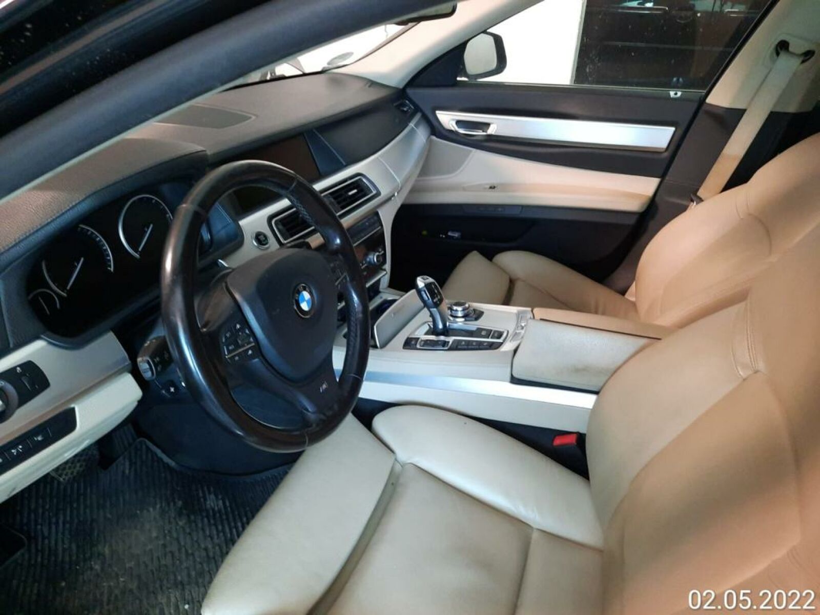 ADJUDECAT Autovehicul marca	BMW 740 D - X DRIVE - a doua licitație