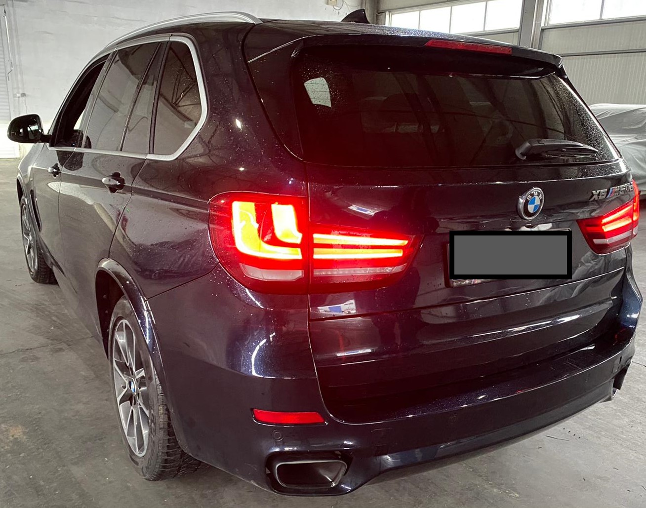 ADJUDECAT Autovehicul marca	BMW Tipul X5 M50d, an 2015, a doua licitație
