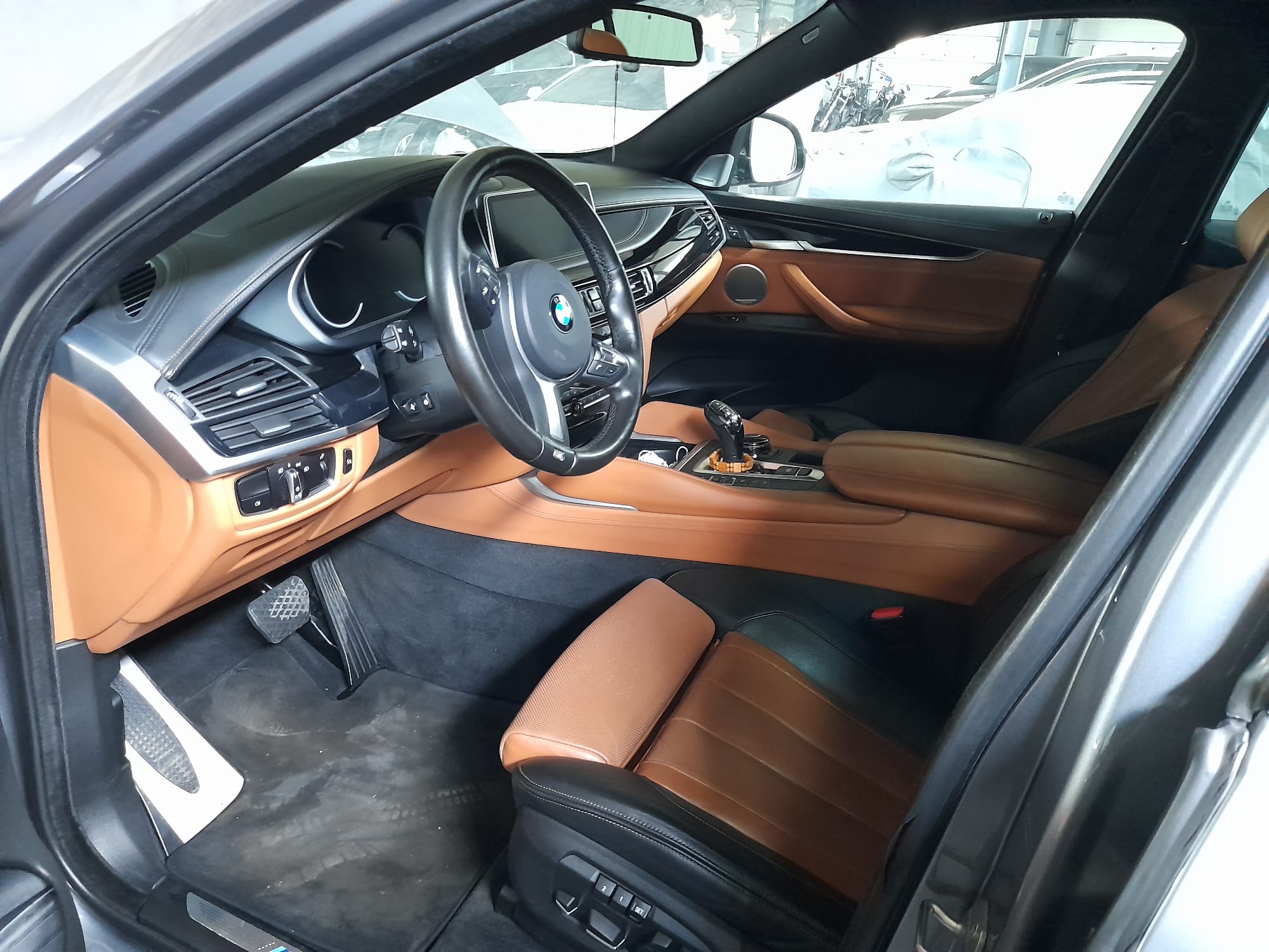 NEADJUDECAT Autovehicul marca	BMW X6, M50D, Tipul X6 Caroseria - AA Berlină, an 2015