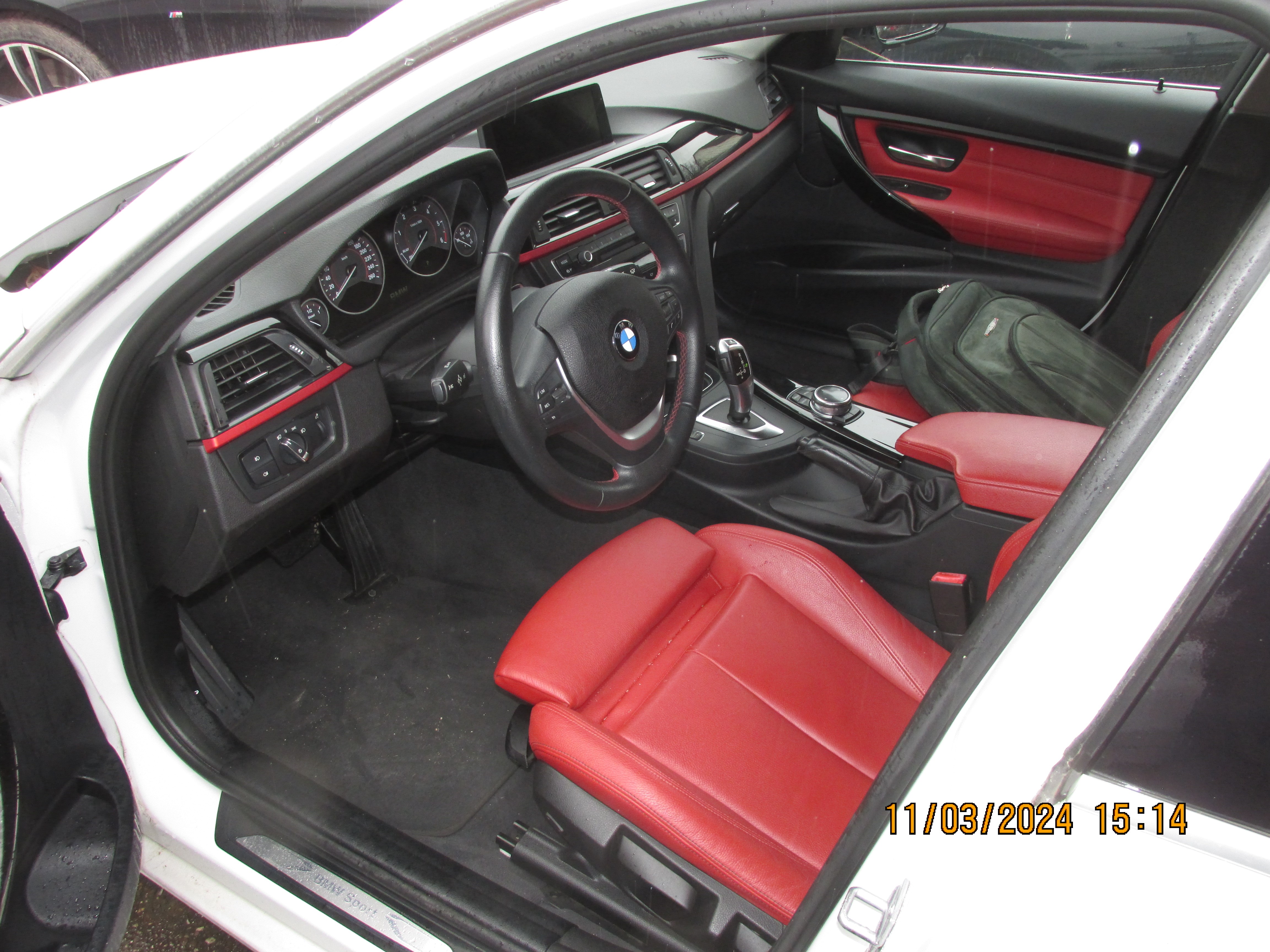 Autovehicul marca	BMW 320ED Tipul	Sport, prima licitație