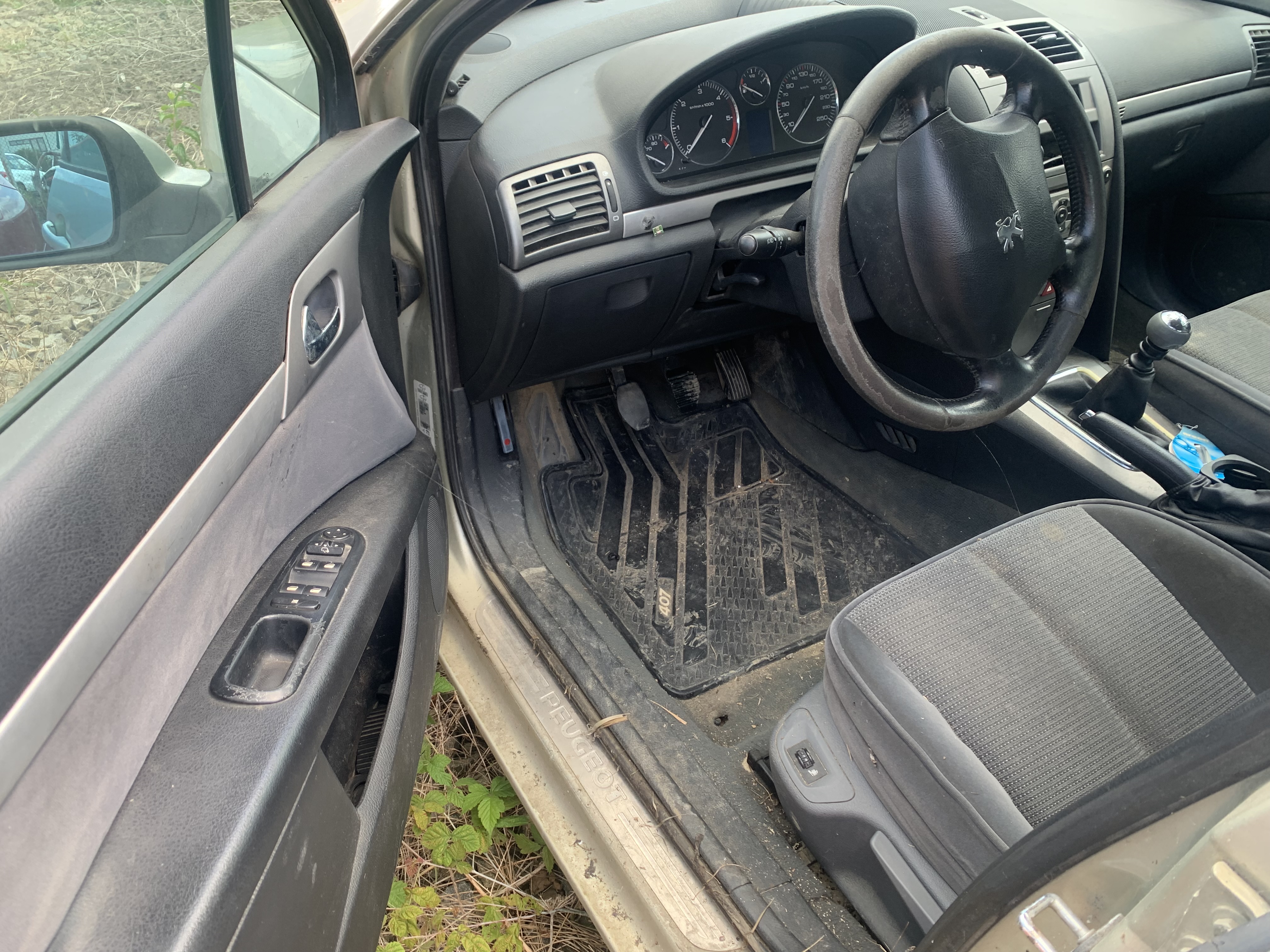 Autoturism marca Peugeot - Model 407, a doua licitație