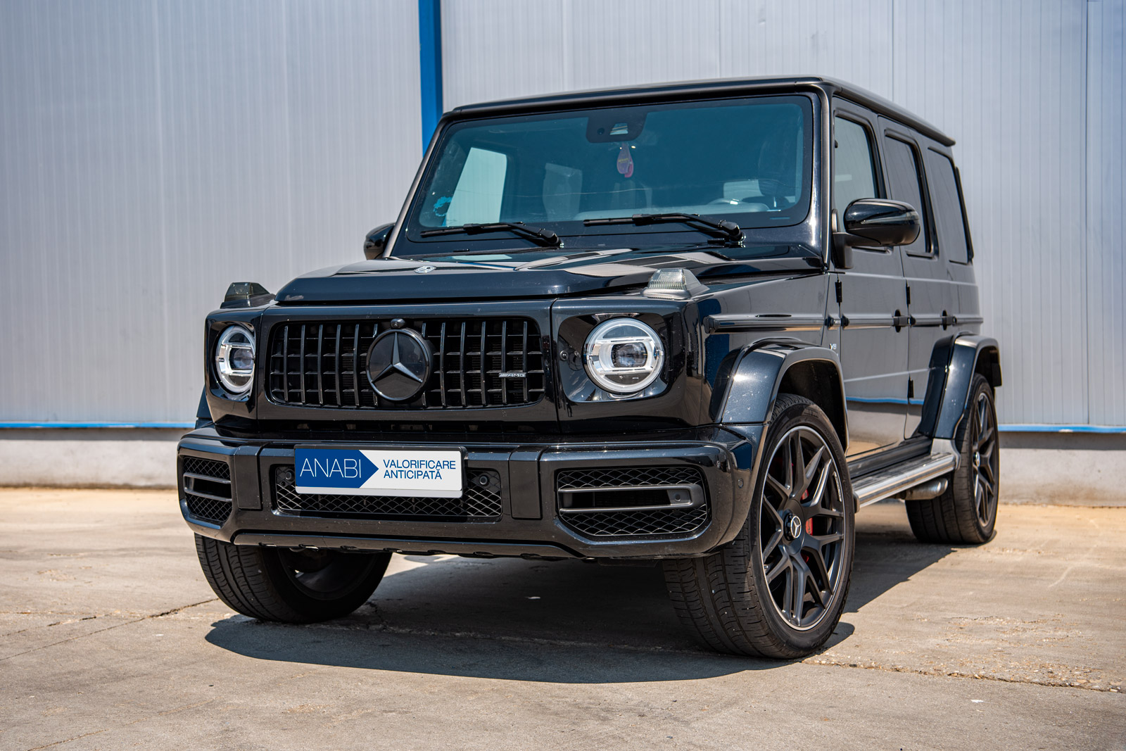 Autovehicul marca	MERCEDES BENZ Tipul	AMG G 63, a treia licitație