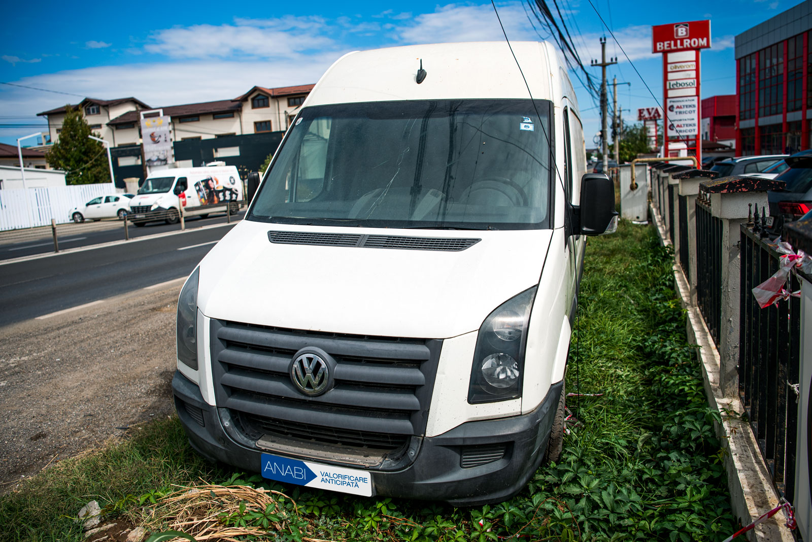 Autoutilitară marca Volkswagen Crafter 2.5 TDI, a doua licitatie