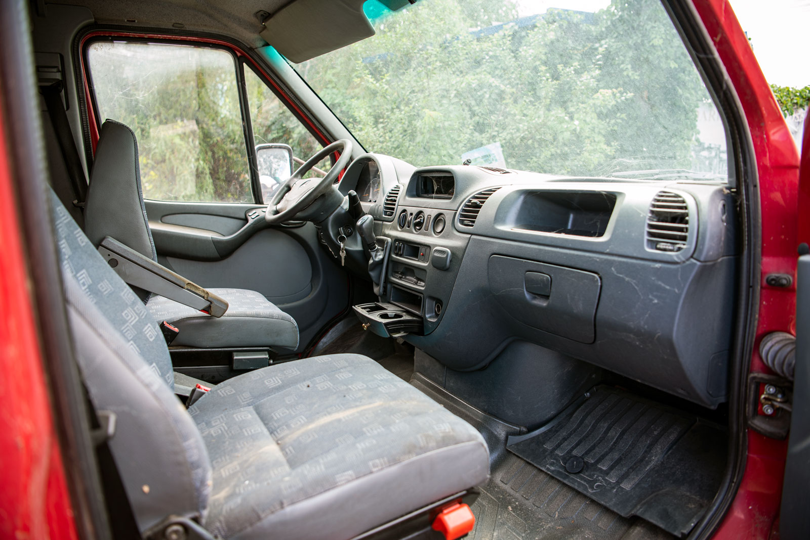 NEADJUDECAT Autoutilitară marca Mercedes-Benz Sprinter 413, 2.2 CDI, a doua licitatie