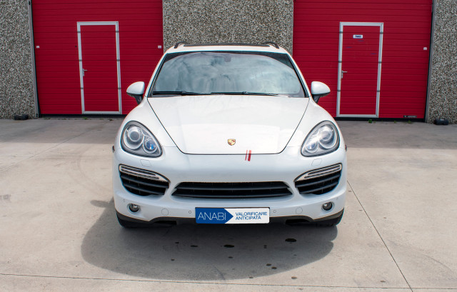 Autoturism marca PORSCHE - model Cayenne