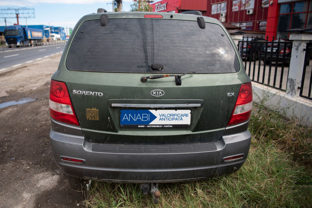Autoturism marca Kia Sorento EX 2.5 CRDI 16V 4WD (diminuat cu 50%)