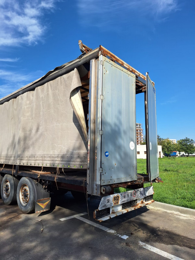 Remorcă KOGEL SN 24 (redusă cu 50%)