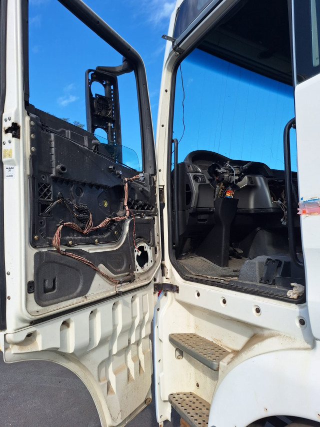 Autoutilitară MAN TGX 18.480 4x2 BLS