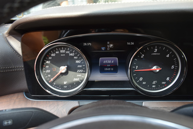 Autoturism Mercedes-Benz E 220 D Sedan