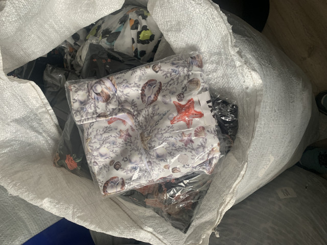 Stoc de marfă - îmbrăcăminte (redusă cu 50%)