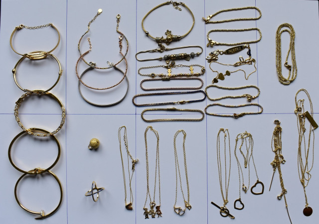 Metale prețioase -30 bucăți bijuterii din aur 585% (reduse cu 25%)