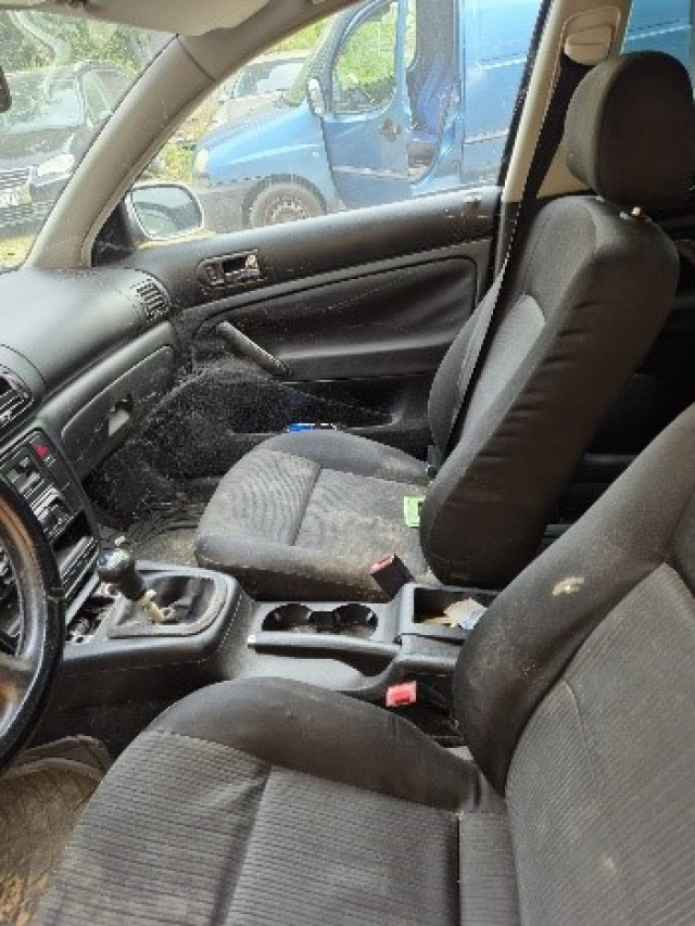 Autoturism VOLKSWAGEN PASSAT