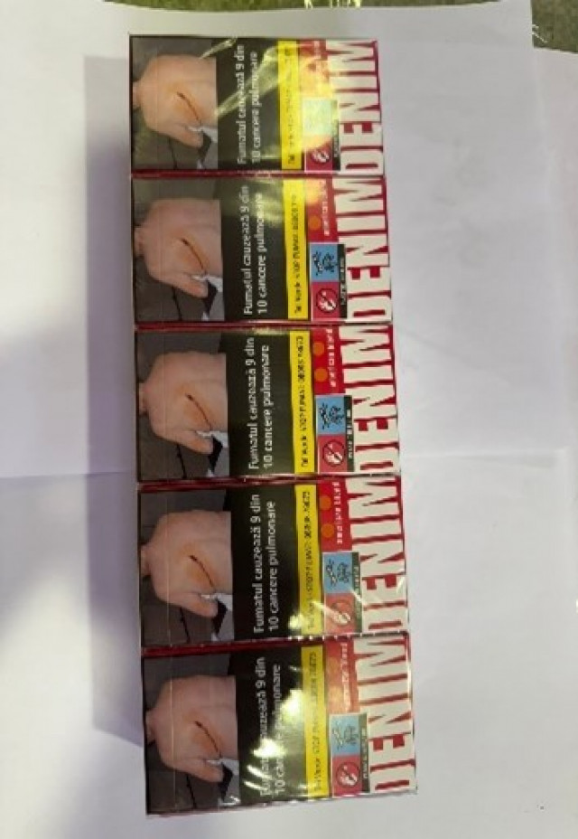 Licitatie Stoc tigarete - DENIM RED