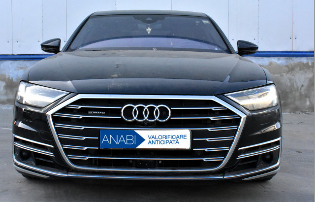 Autoturism marca AUDI model A8 - redus cu 25%