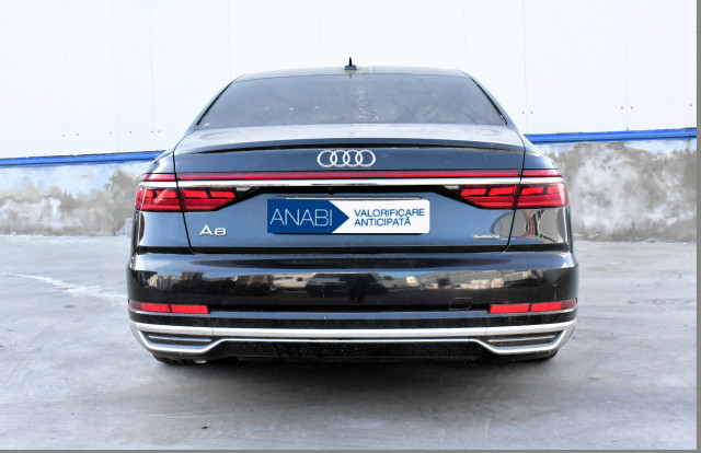 Autoturism marca AUDI model A8 - redus cu 25%