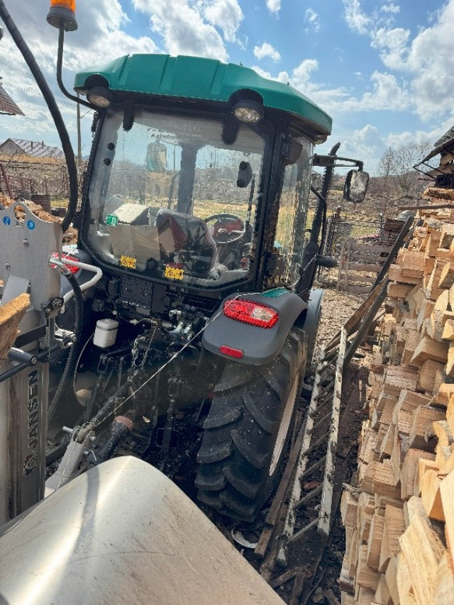 LICITATIE TRACTOR ARBOS M3055