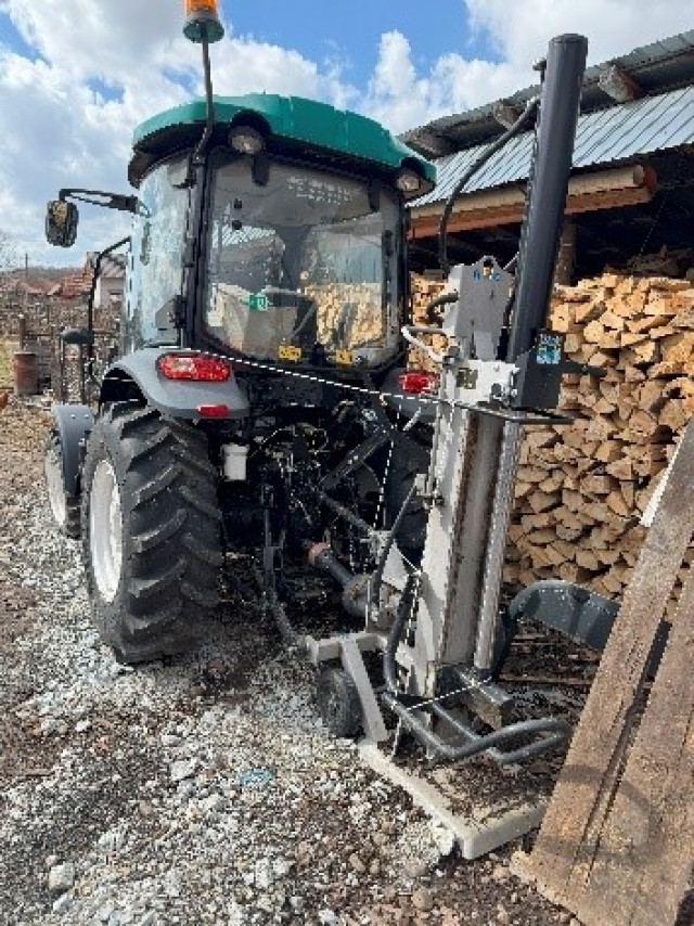 Utilaj – Despicător de lemne Jensen PTO drive