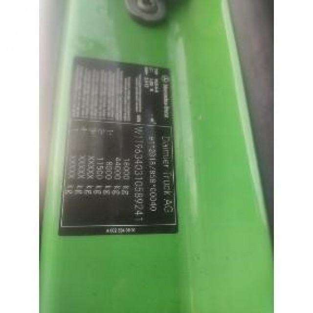 Autoutilitară marca Mercedes-Benz Actros - redus cu 25%