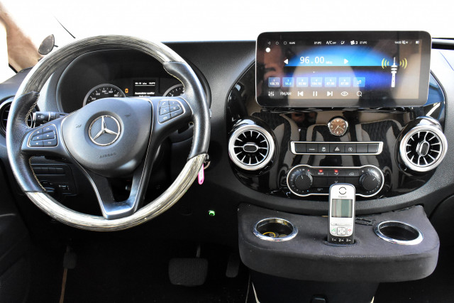 LICITATIE MERCEDES BENZ VITO TOURER