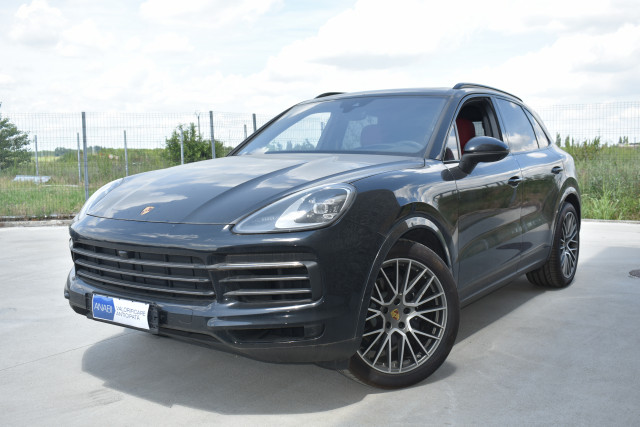 LICITATIE PORSCHE CAYENNE