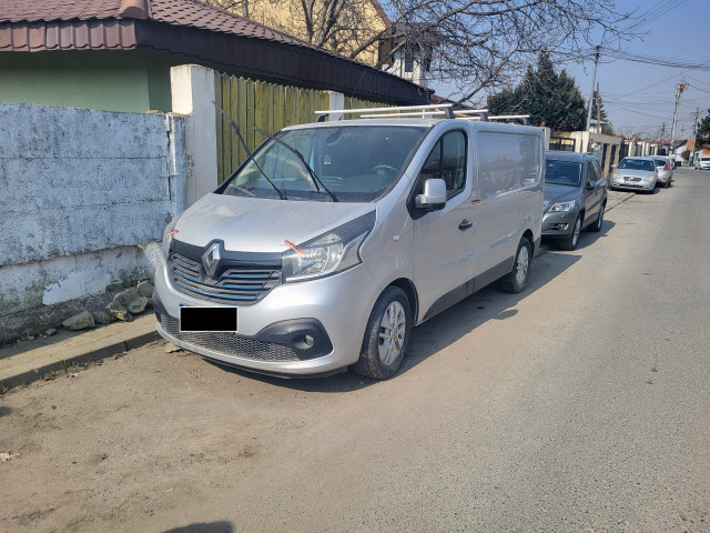 Autovehicul RENAULT TRAFIC  - redus cu 25%